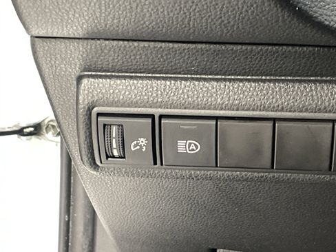 Certified 2023 Toyota Corolla LE image 29