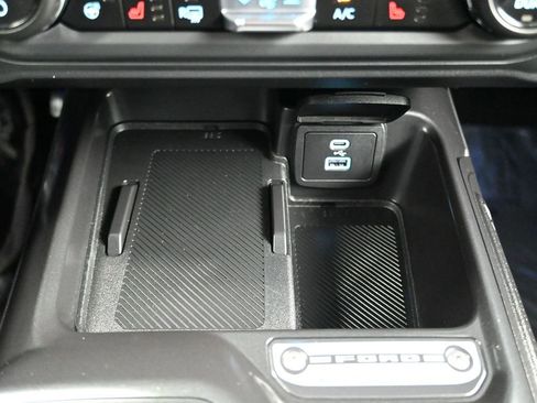 Used 2025 Ford Bronco Outer Banks image 31