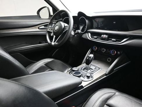 Used 2019 Alfa Romeo Stelvio Ti AWD/4WD image 19
