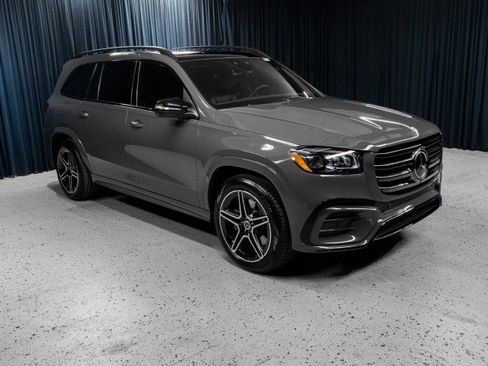 New 2026 Mercedes-Benz GLS 450 4MATIC image 3