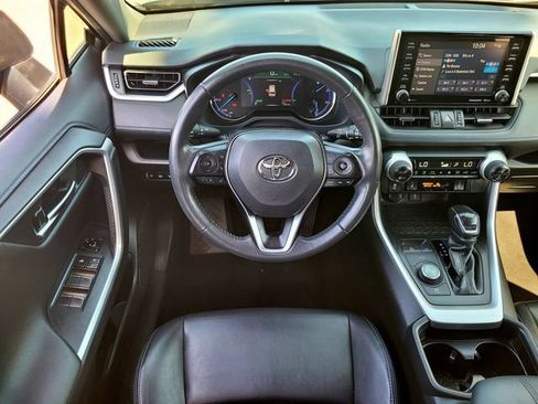 Certified 2020 Toyota RAV4 XSE w/ XSE Grade Weather Package AWD/4WD image 14