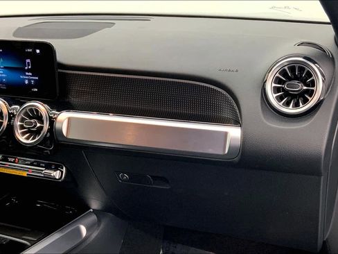 Certified 2022 Mercedes-Benz GLB 250 GLB 250 image 16