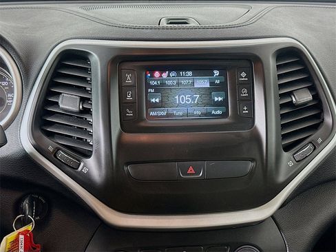 Used 2016 Jeep Cherokee Sport w/ Cold Weather Group image 15