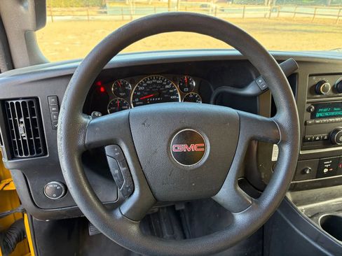 Used 2020 GMC Savana 3500 Extended w/ Driver Convenience Package image 12