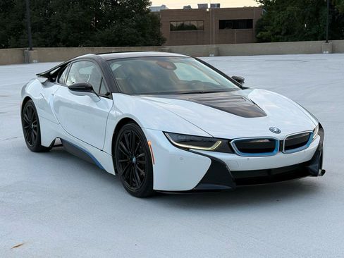 Used 2019 BMW i8 Coupe AWD/4WD image 29