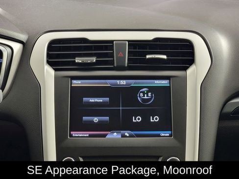 Used 2016 Ford Fusion SE FWD image 21