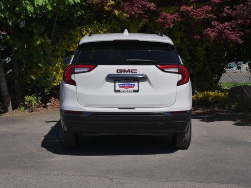 Used 2024 GMC Terrain AT4 w/ Infotainment Package II AWD/4WD image 11