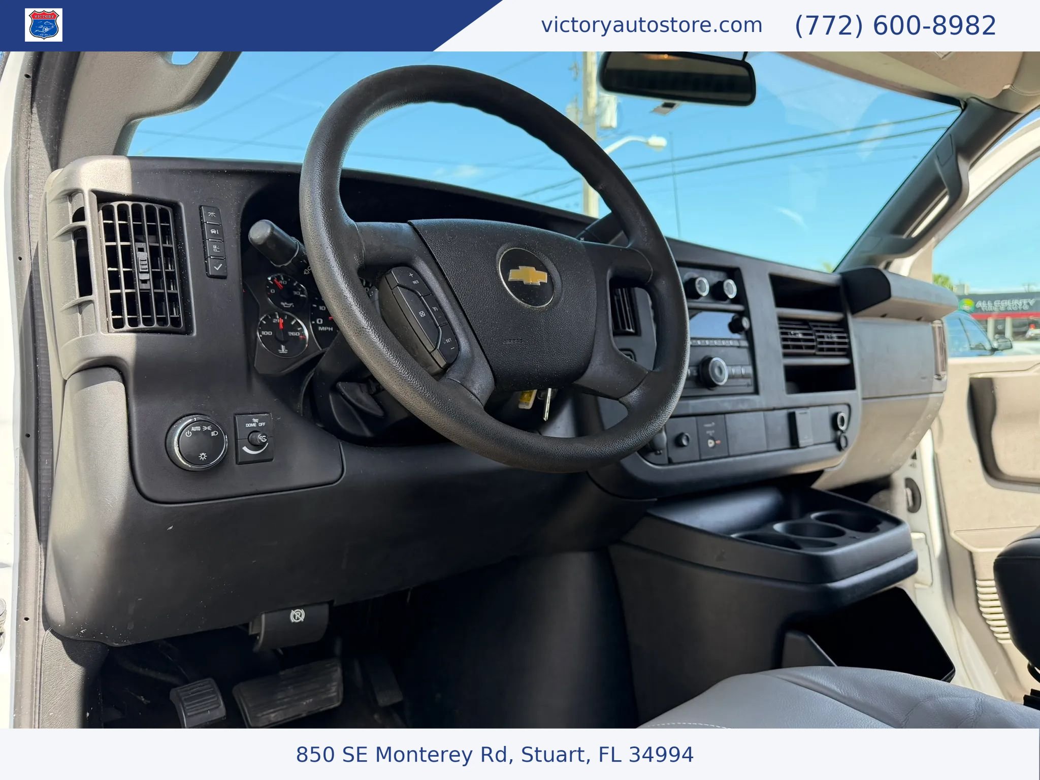 Used 2017 Chevrolet Express 2500 RWD image 24