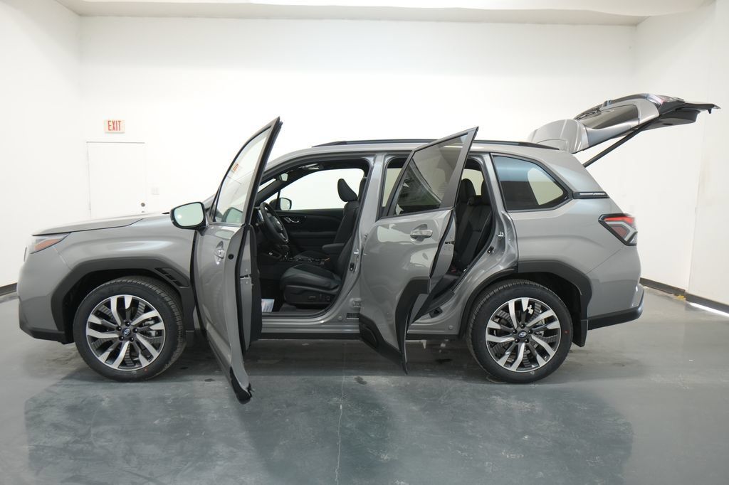 Used 2026 Subaru Forester Touring AWD/4WD image 33