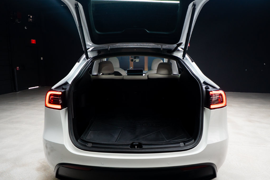 Used 2021 Tesla Model Y Performance AWD/4WD image 39