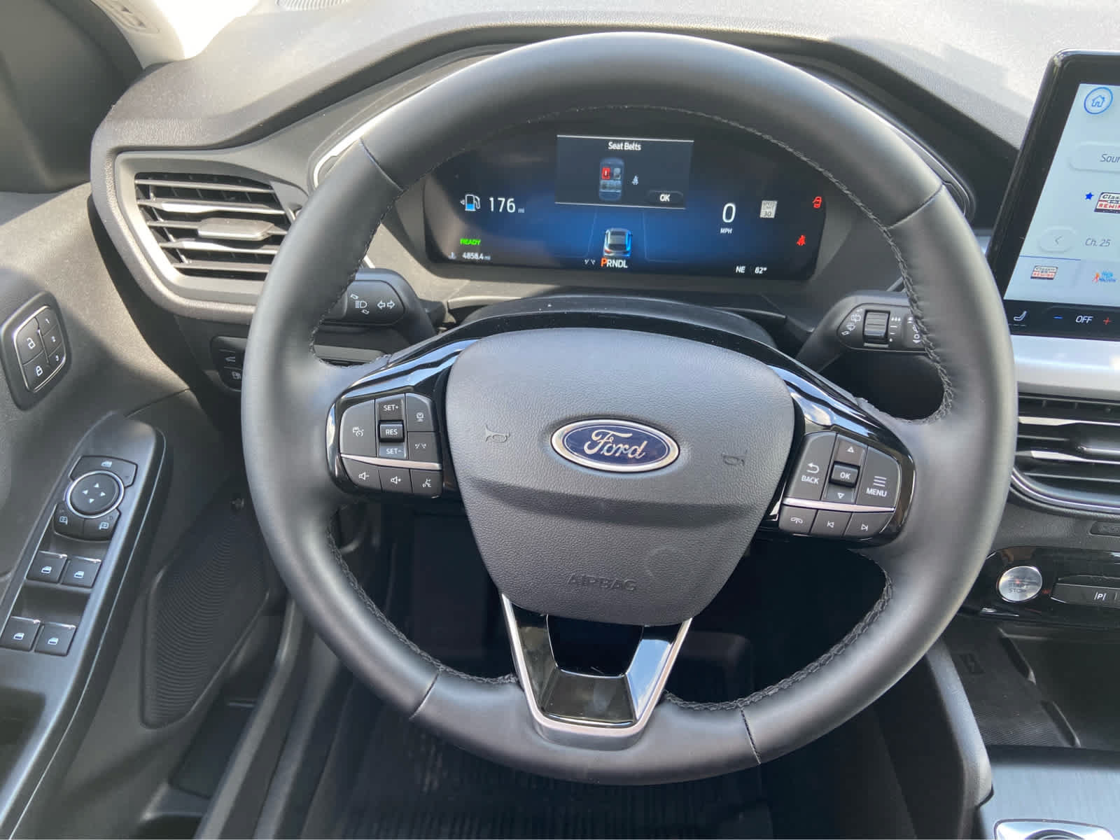 Used 2025 Ford Escape Platinum w/ Premium Technology Package AWD/4WD image 20