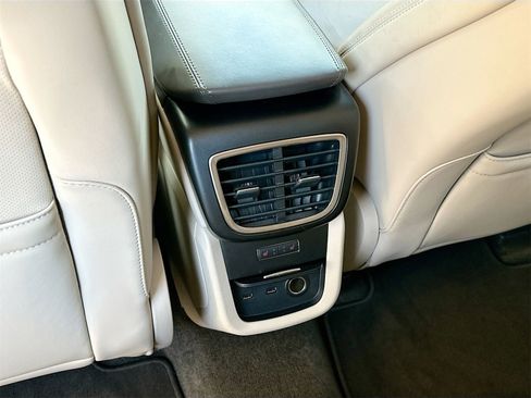 Used 2018 Lincoln MKX Reserve w/ Lincoln MKX Climate Package image 26