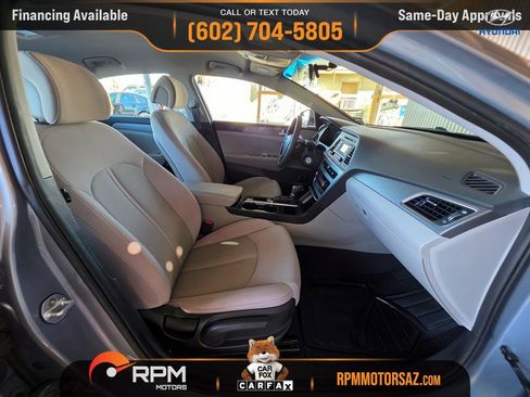 Used 2017 Hyundai Sonata SE image 12