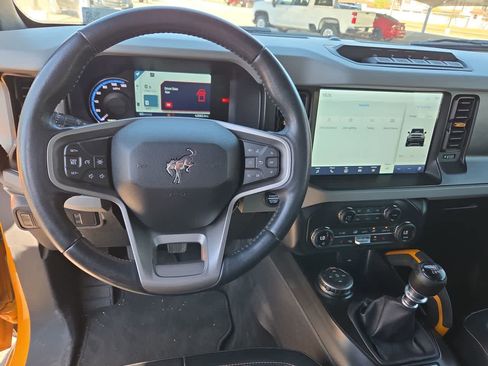 Used 2021 Ford Bronco Badlands image 14