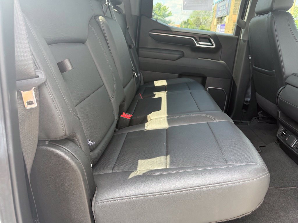 Used 2025 GMC Sierra 1500 SLT AWD/4WD image 13