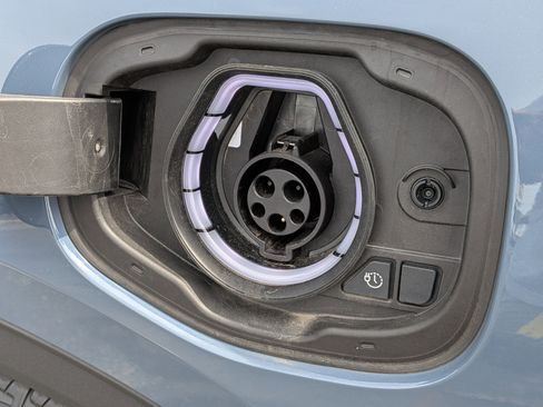 Used 2025 Ford Escape SE w/ PHEV Premium Package FWD image 23