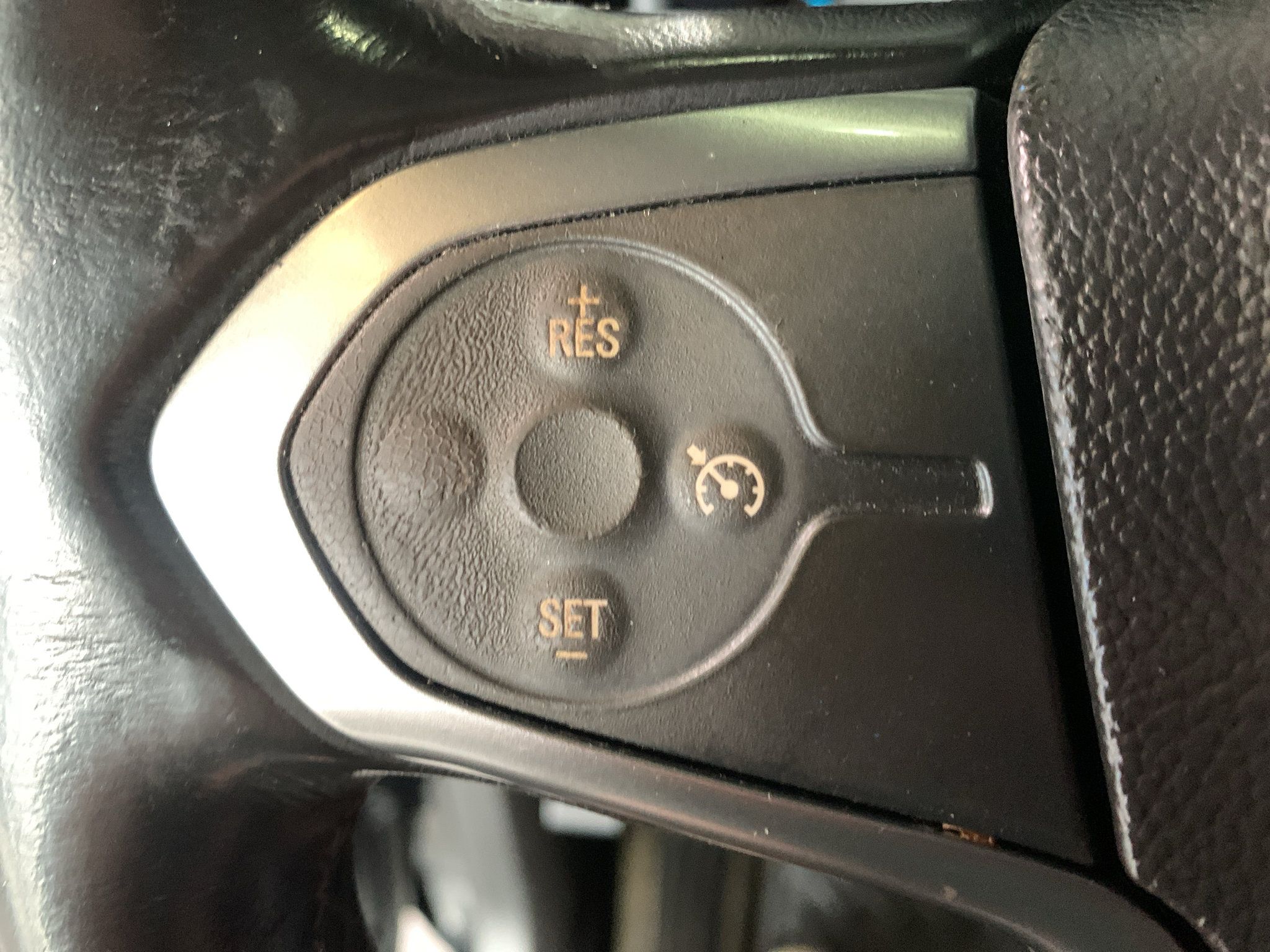 Used 2018 Chevrolet Silverado 1500 LT AWD/4WD image 17