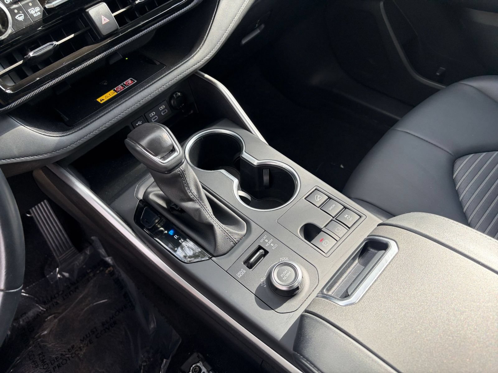 Used 2025 Toyota Highlander XSE AWD/4WD image 44