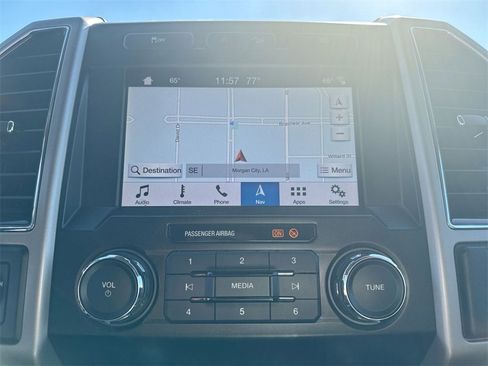 Used 2019 Ford F350 Lariat w/ Chrome Package image 27