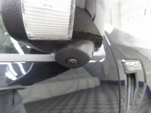 Used 2024 Ford F150 Platinum w/ FX4 Off-Road Package image 52