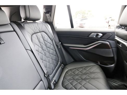 Used 2024 BMW X5 sDrive40i w/ Premium Package image 15