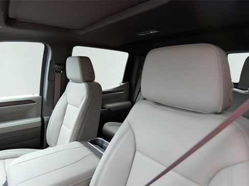 New 2026 GMC Sierra 1500 SLT image 10