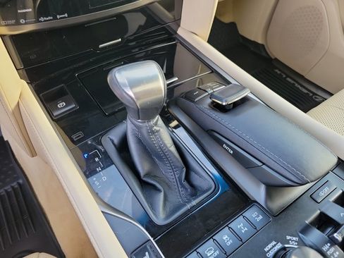 Used 2018 Lexus LX 570 LX 570 image 14