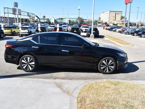 Used 2021 Nissan Altima 2.5 SV image 12