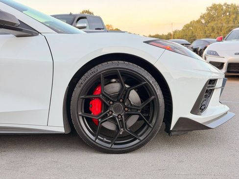 Used 2021 Chevrolet Corvette Stingray Premium Cpe w/ Z51 Performance Package RWD image 17