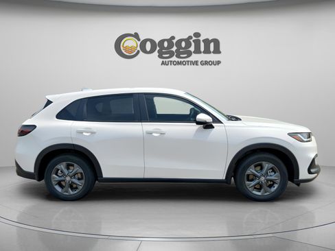 New 2026 Honda HR-V LX image 6