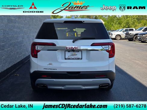 Used 2023 GMC Acadia SLE FWD image 4
