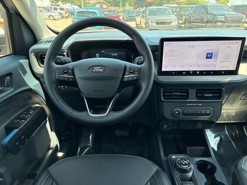 Used 2025 Ford Maverick Lobo AWD/4WD image 8