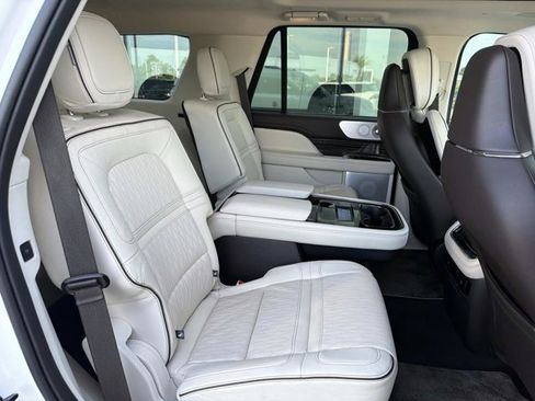 Certified 2024 Lincoln Navigator Black Label AWD/4WD image 23