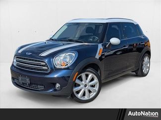 Used 2016 MINI Cooper Countryman image 1