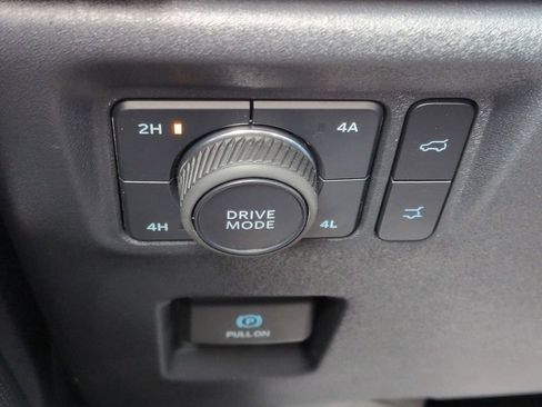 Used 2025 Ford Expedition Platinum w/ Driver's Package AWD/4WD image 21