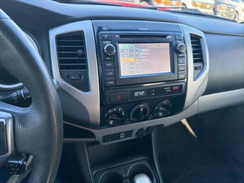Used 2013 Toyota Tacoma PreRunner image 24