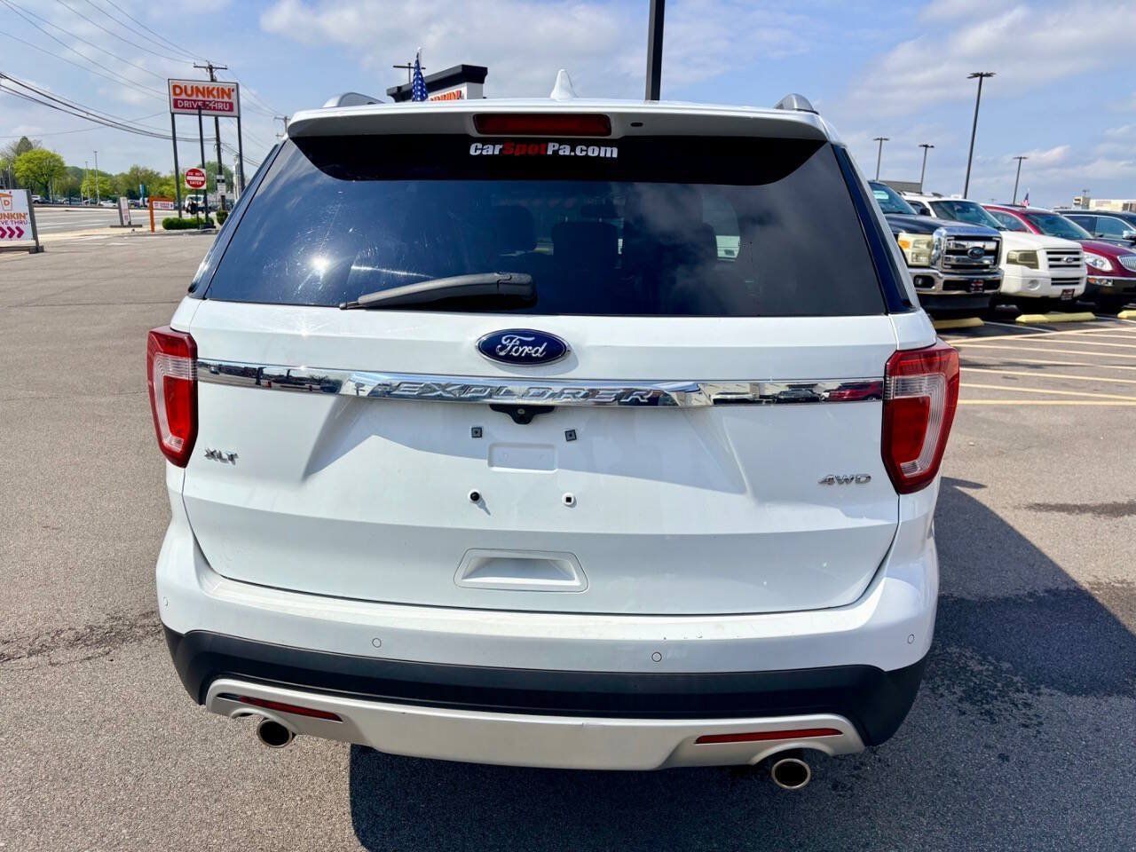 Used 2016 Ford Explorer XLT w/ Equipment Group 202A AWD/4WD image 5