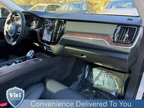 Certified 2023 Volvo XC60 B5 Ultimate w/ Climate Package image 30