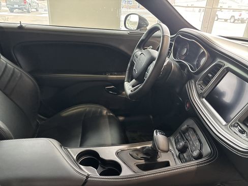 Used 2022 Dodge Challenger SRT Hellcat image 9