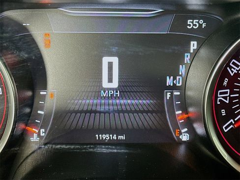 Used 2019 Dodge Challenger SXT image 15