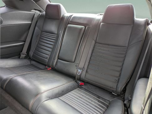 Used 2014 Dodge Challenger R/T image 10