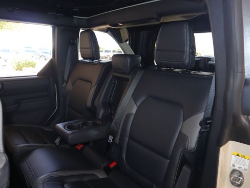 New 2025 Ford Bronco Outer Banks AWD/4WD image 36