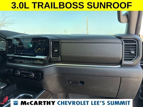 Used 2022 Chevrolet Silverado 1500 LT Trail Boss w/ LT Trail Boss Premium Package image 41