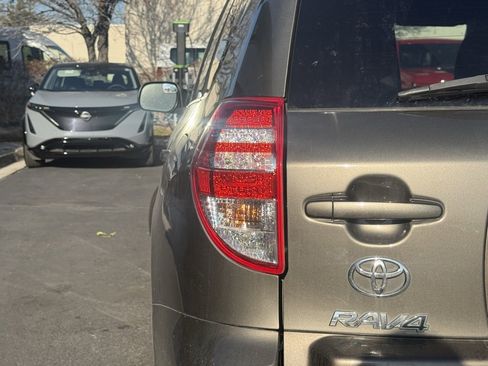 Used 2012 Toyota RAV4 4WD V6 image 33