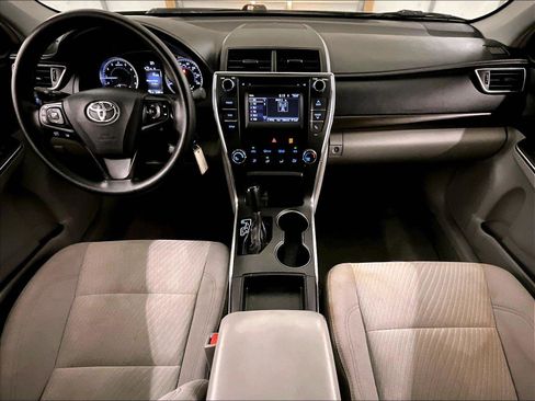 Used 2016 Toyota Camry LE FWD image 14