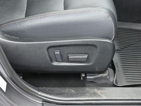 Used 2019 Toyota Highlander Limited AWD/4WD image 37