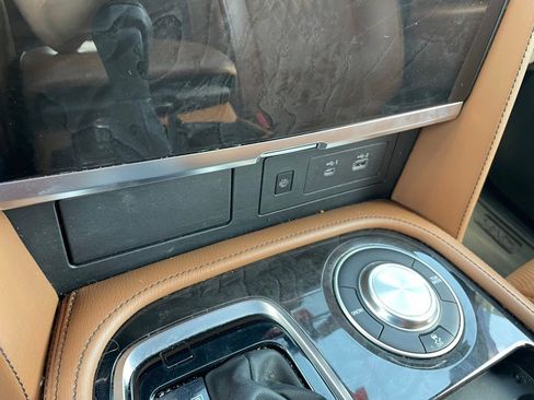 Used 2023 INFINITI QX80 Sensory w/ All-Season Package RWD image 19