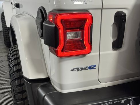 Used 2023 Jeep Wrangler Unlimited Sahara w/ Cold Weather Group image 59