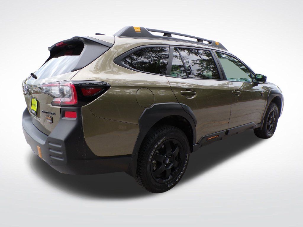 Used 2025 Subaru Outback Wilderness AWD/4WD image 7