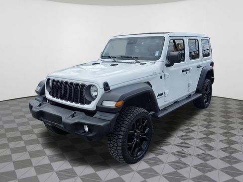 Used 2024 Jeep Wrangler Unlimited Sport AWD/4WD image 2